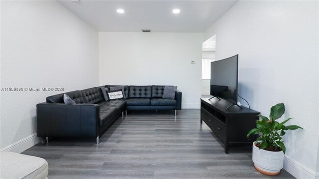 Building Photo - 15330 SW 134th Pl