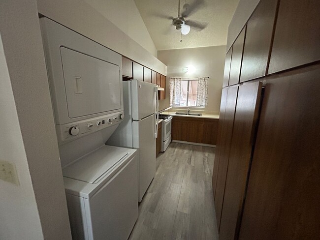 Building Photo - Spacious 2-bedroom unit now available at N...