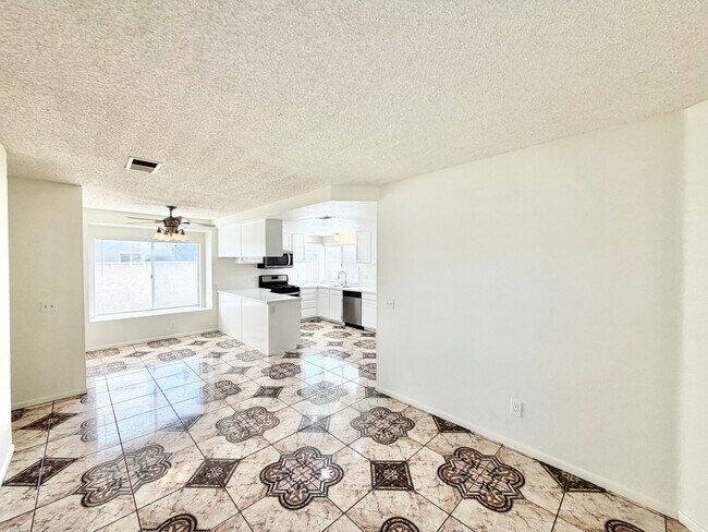 Building Photo - 16309 Silverbirch Rd