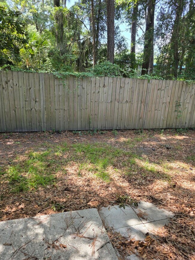 Building Photo - 16 Brindlewood Dr