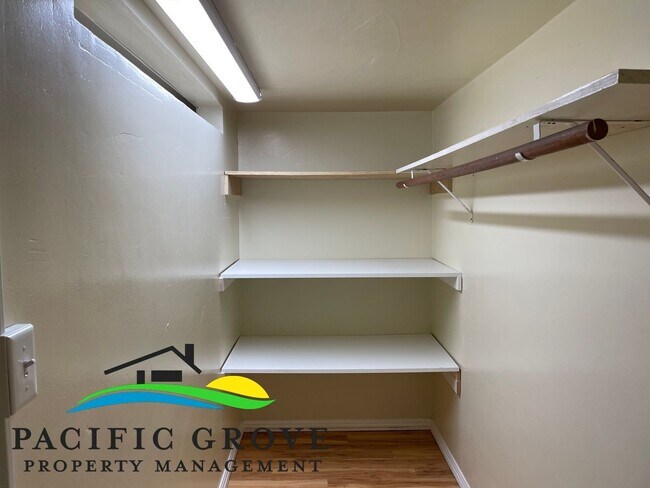 Building Photo - Available Soon! Two Bedroom with Bonus Room in Pacific Grove!