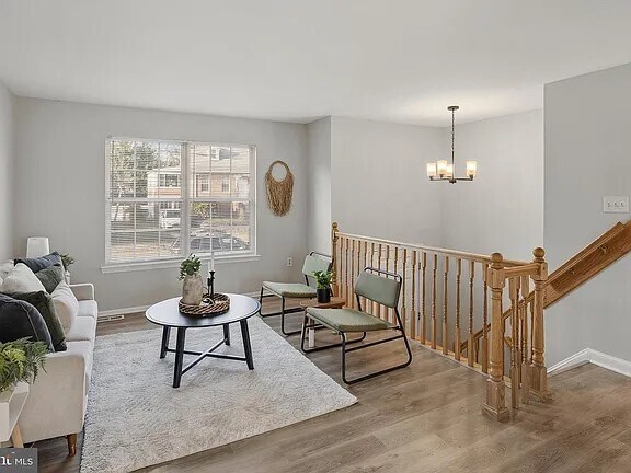 upstairs living - 5005 Apache St