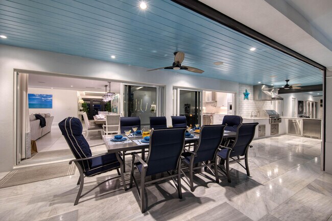 Building Photo - 3109 NE 42nd Ct