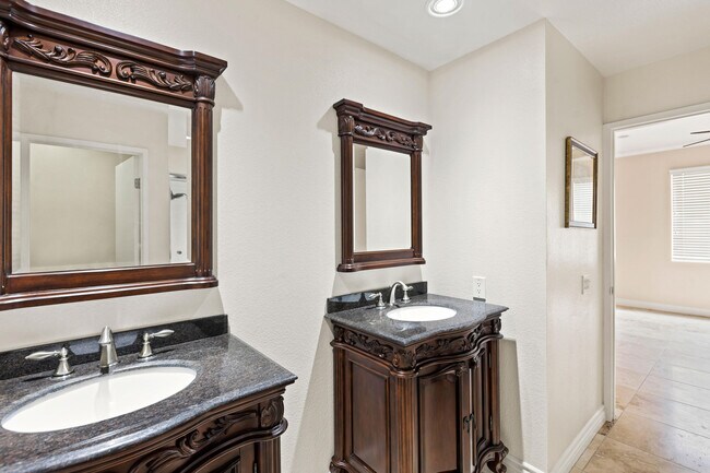Building Photo - 55559 Winged Foot