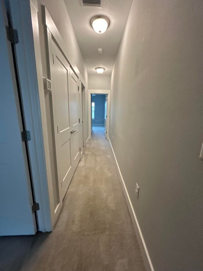 Building Photo - 147 N Sand Palm Rd