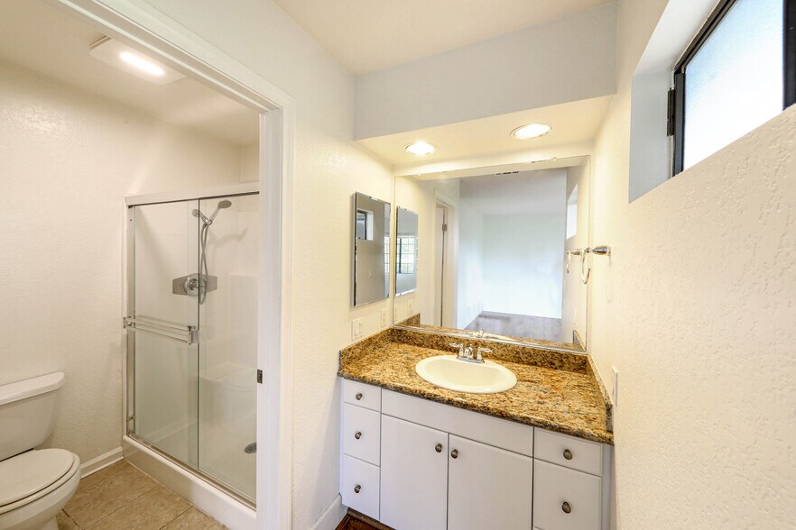2nd Bathroom - 25601 Indian Hill Ln