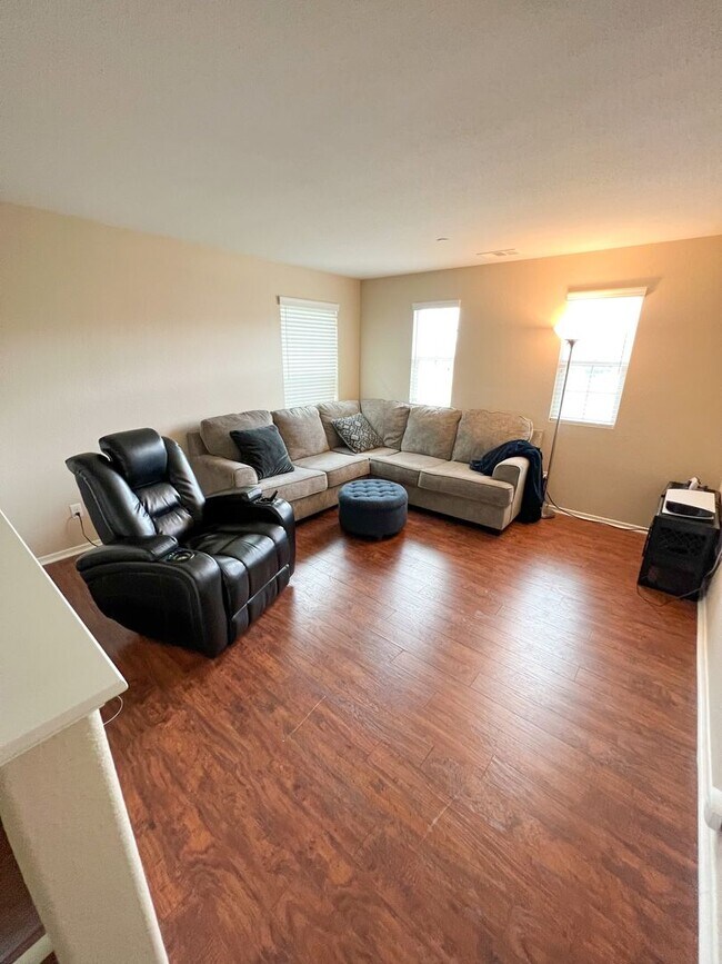 Building Photo - COMING SOON! Beautiful Redhawk home locate...