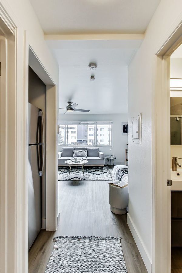 Building Photo - Newly renovated apartment at Oakbrook! Up ...