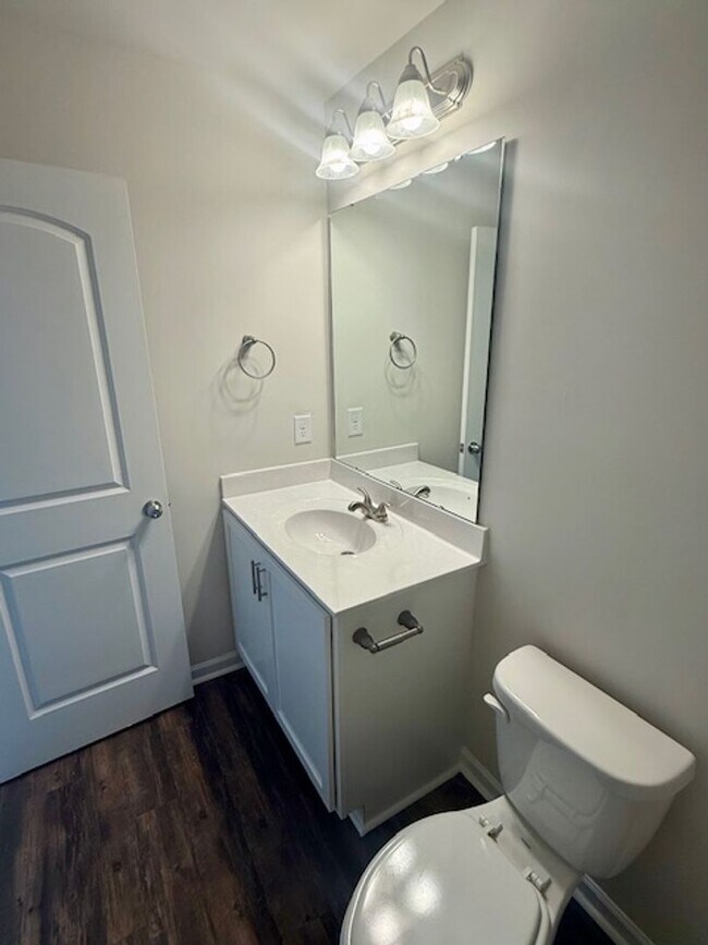 Building Photo - Two bedroom, 2.5 bath townhome with loft in Ridge Creek, Whitsett