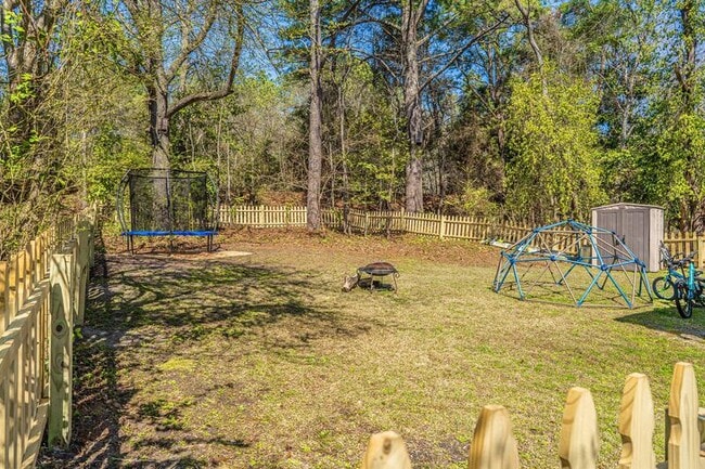 Building Photo - 595 Midway Rd