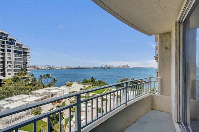 Building Photo - 770 Claughton Island Dr
