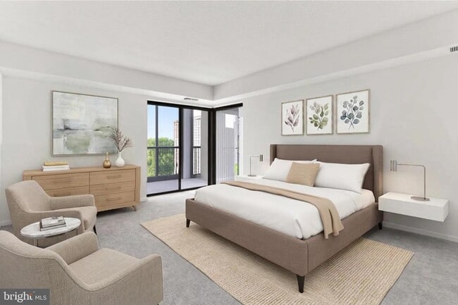 Building Photo - 5903 Mt Eagle Dr