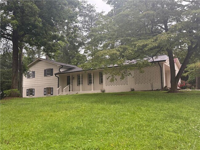 Primary Photo - 2830 Idlewood Dr