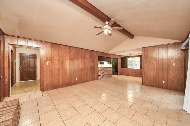 Building Photo - 9126 Willow Meadow Dr