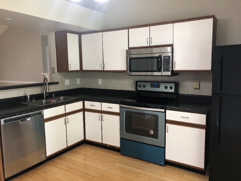 Building Photo - 226 Knox Creek Trail NW