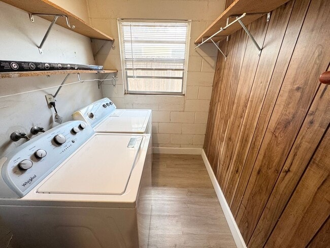 Building Photo - Newly Renovated 3/2 Home ~ Updated Kitchen ~ Fenced Yard!