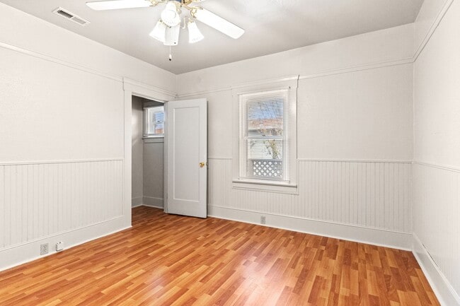 Building Photo - Beautiful Spacious 3 Bedroom Home w/ Brand...