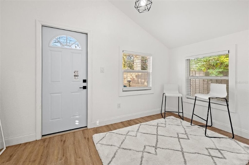 Building Photo - 2043 16th Ave S