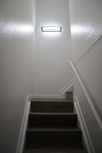 Building Photo - 5622 S 1300 E