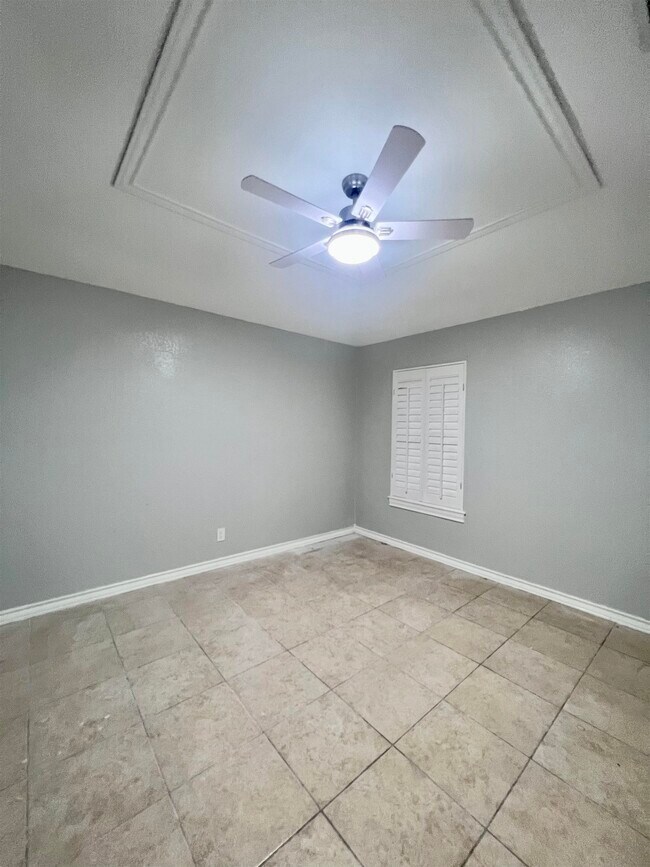 Building Photo - 1101 Shiloh Dr