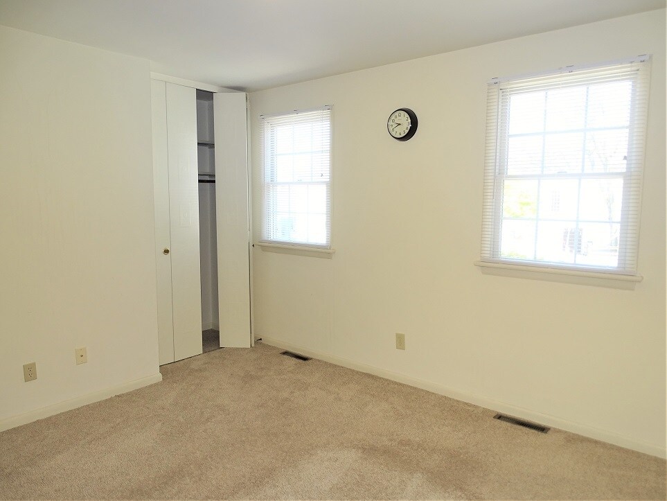 Building Photo - 112 Garden Ave