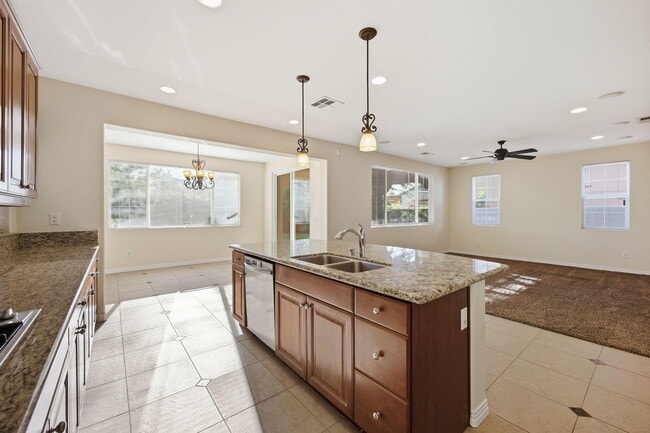 Building Photo - 35495 Domani Dr