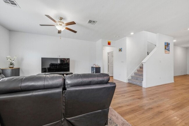 Building Photo - 1733 Catahoula Dr