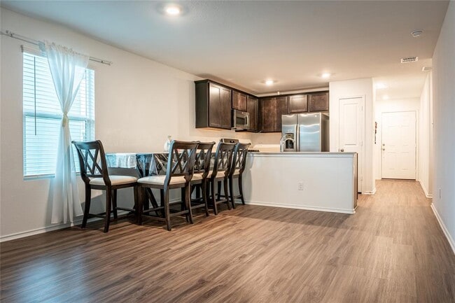 Building Photo - 406 Halfmoon Dr