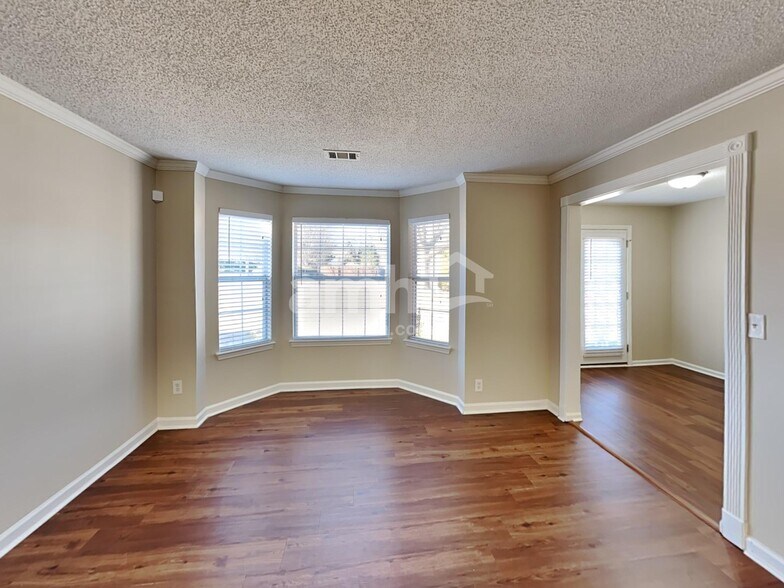 Building Photo - 3555 Spring Mesa Dr