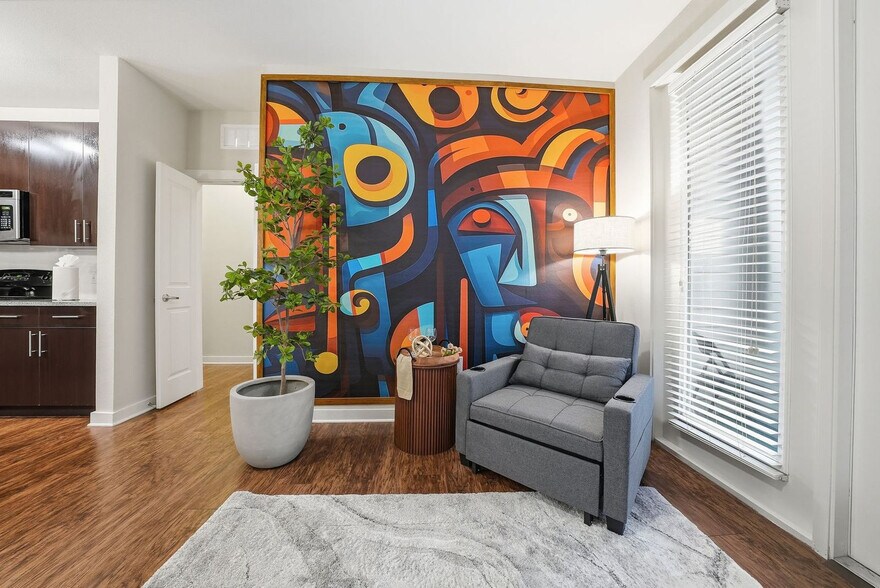 Building Photo - 1700 W Cleveland St