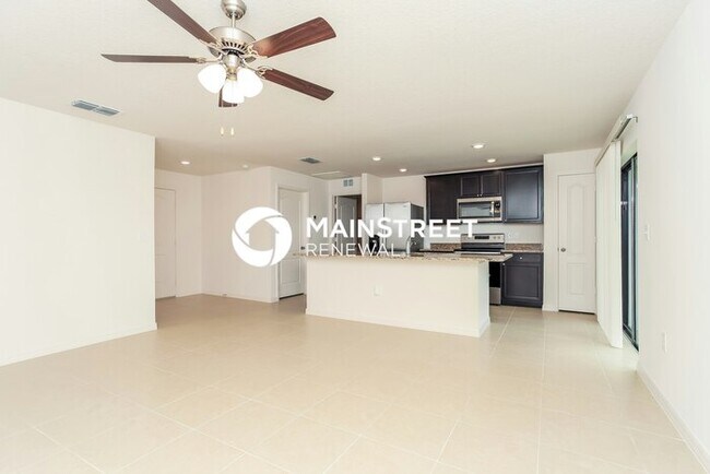 Building Photo - 4 Bedroom Pet-Friendly Home in Leesburg, FL with Main Street Renewal