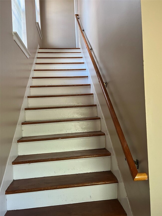 Building Photo - 4505 La Branch St