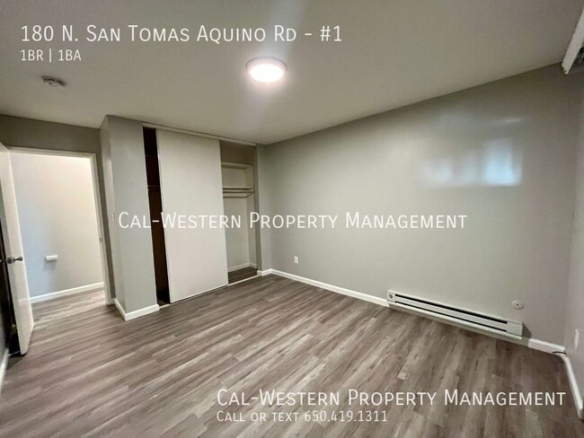 Building Photo - Corner unit, spacious 1/1 Apartment close ...