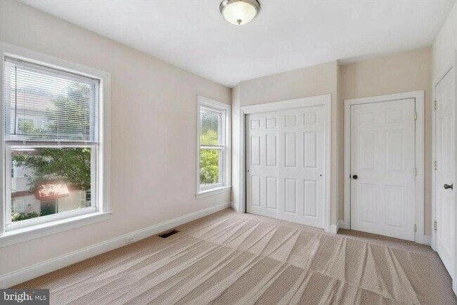 Building Photo - 220 S Matlack St