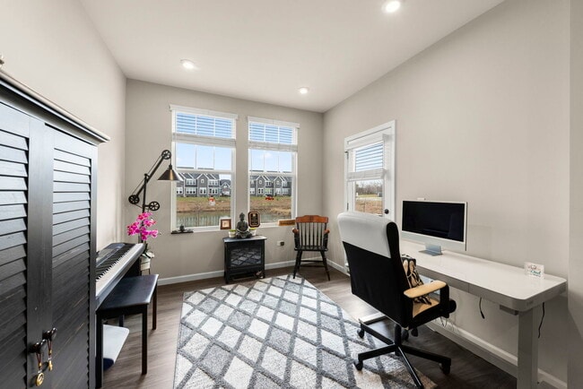 Building Photo - 2220 Weatherbee Ln