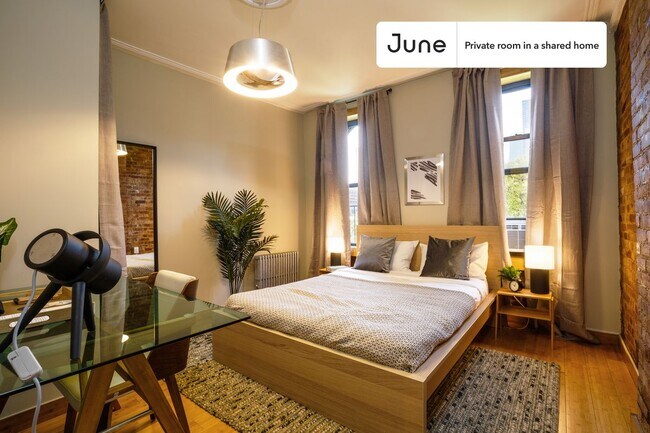 Primary Photo - Room in Shared 3 bed/1 bath home