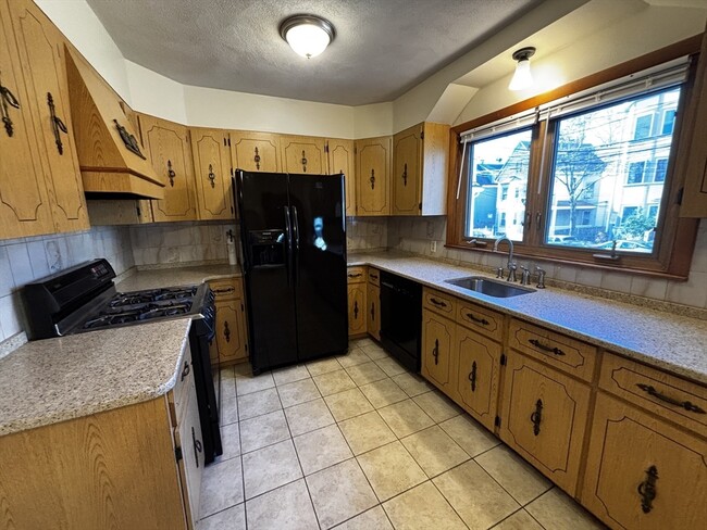 Building Photo - 198 Washington St