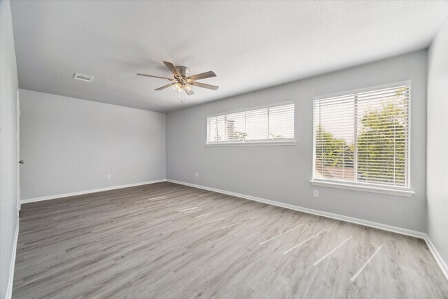 Building Photo - 4406 Stanford Ct