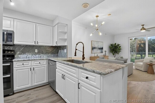 Building Photo - 2032 Alta Meadows Ln