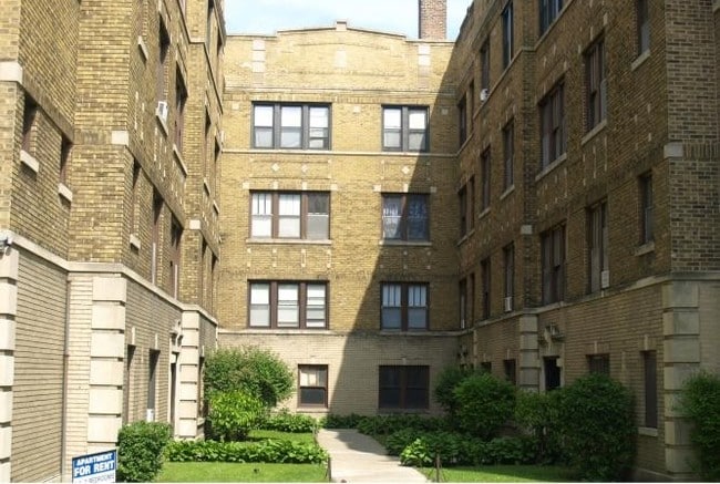 Primary Photo - 4815 N Springfield