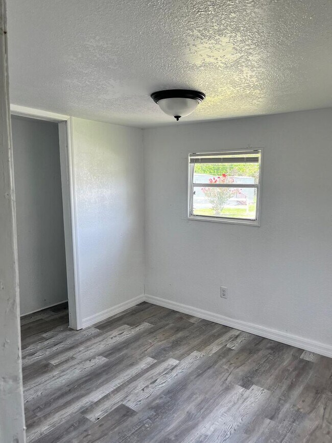 Building Photo - RENT TO OWN OPPORTUNITY!!