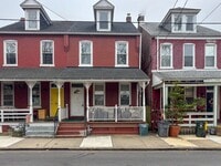 Building Photo - 19 Locust St