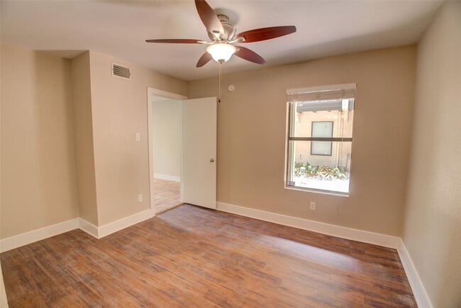 Building Photo - 1306 Norwalk Ln