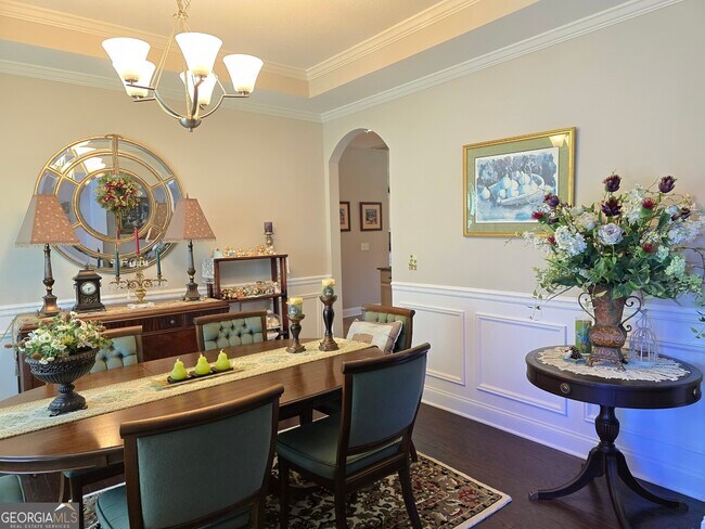 Building Photo - 503 Bryant Lake Blvd