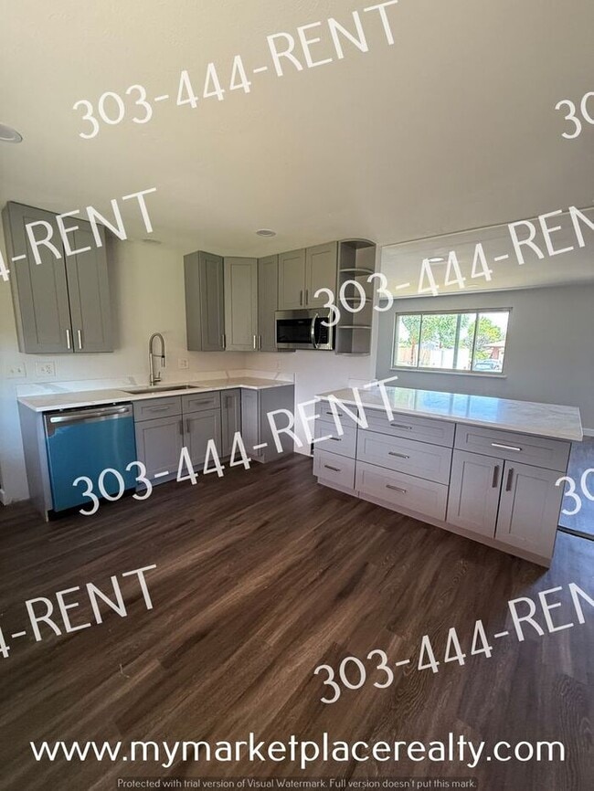 Building Photo - Charming Lakewood Home - 4 Bedrooms & 2 Ba...