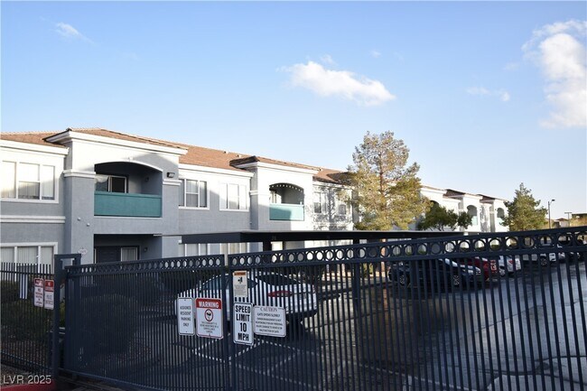 Primary Photo - 6955 N Durango Dr