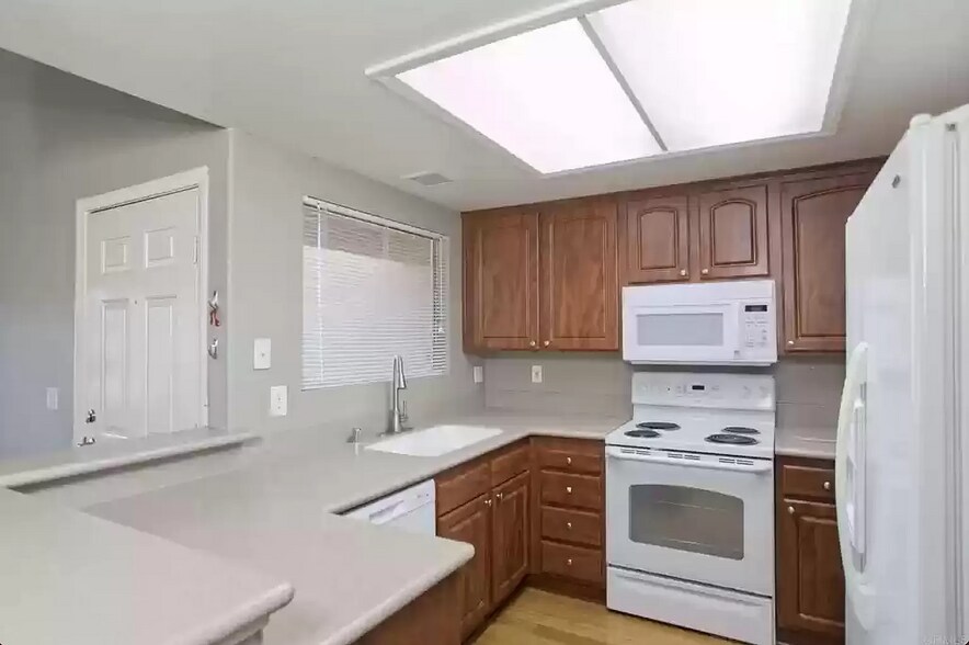 Building Photo - 42140 Lyndie Ln