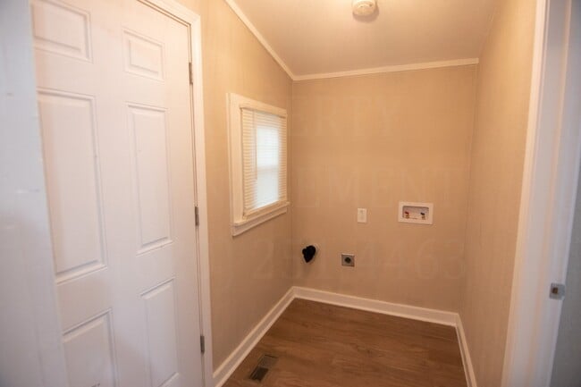 Building Photo - 3 bedroom, rental in west Coffeyville.