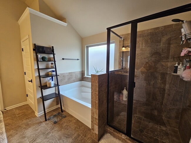 Building Photo - 202 Ermon Ct