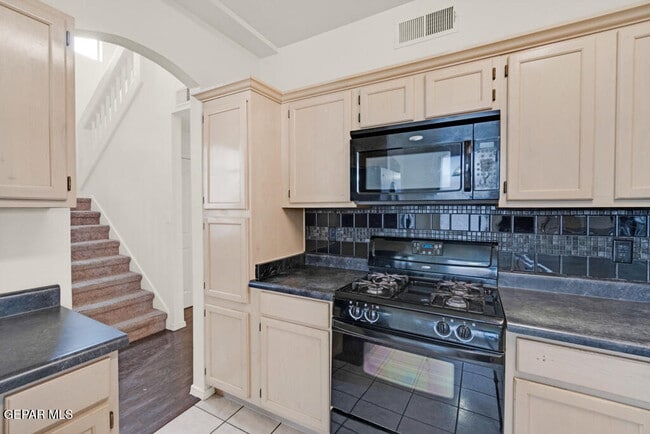 Building Photo - 9953 Marine Cir